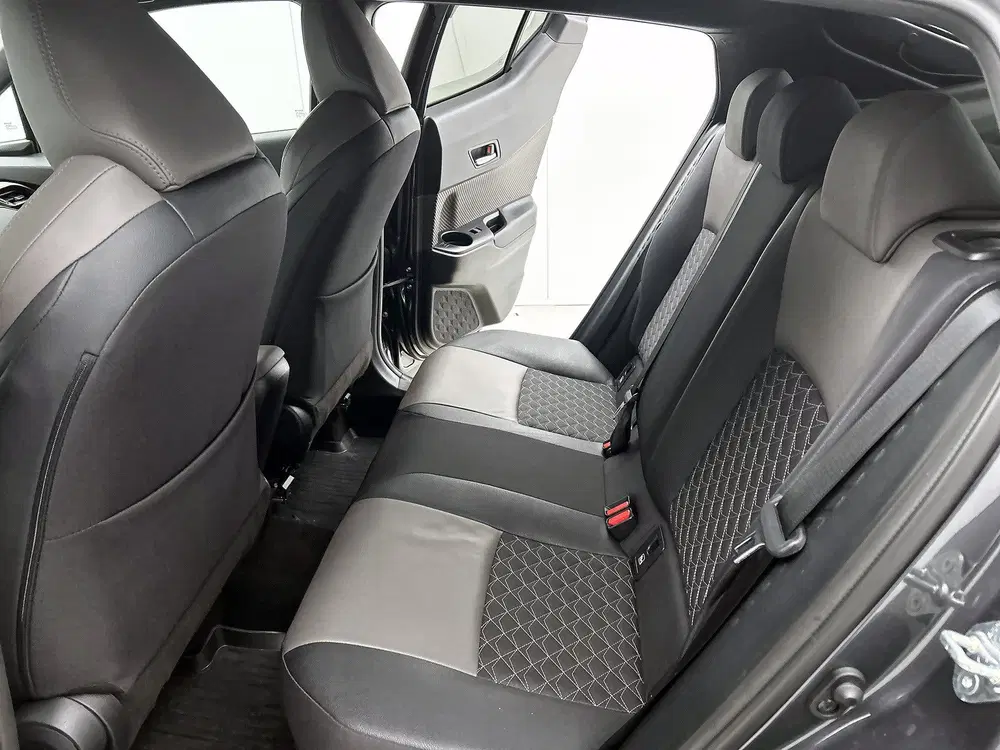 Toyota C-Hr 1.8 Hybrid Executive uit 2023, foto 16