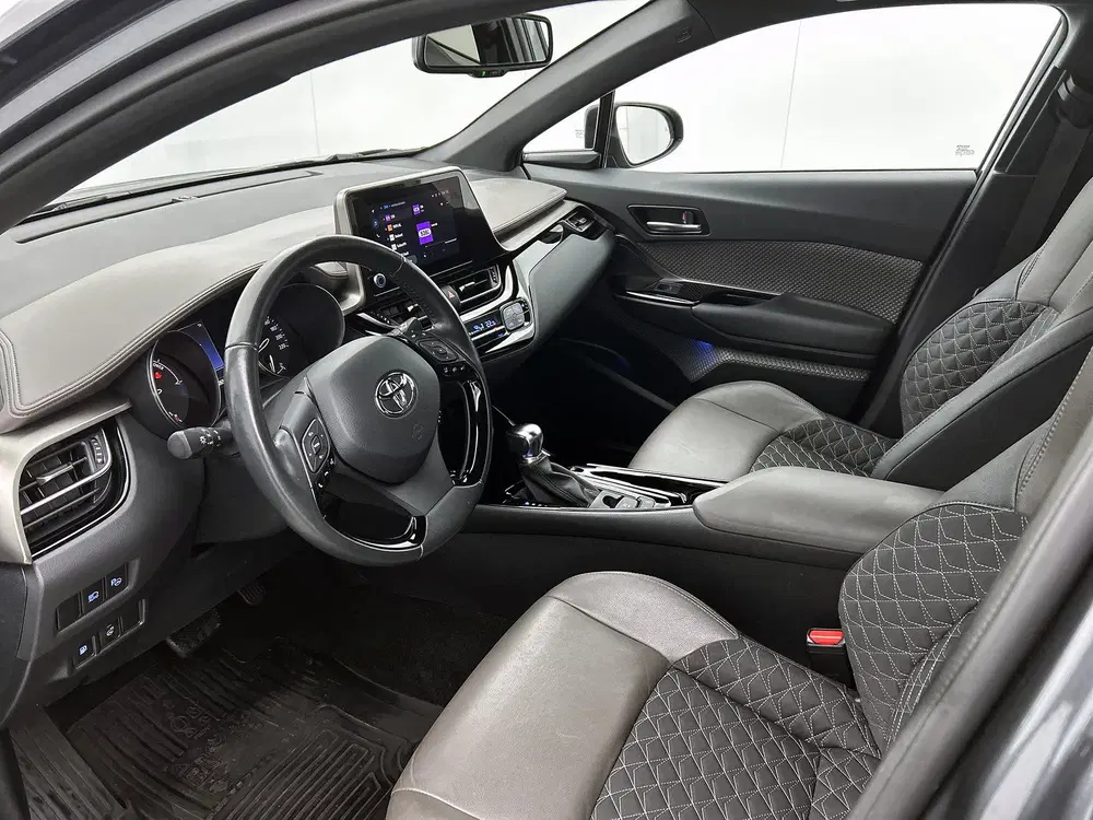 Toyota C-Hr 1.8 Hybrid Executive uit 2023, foto 17