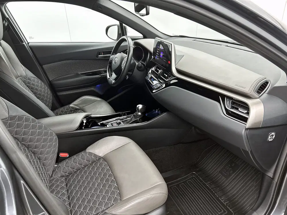 Toyota C-Hr 1.8 Hybrid Executive uit 2023, foto 6