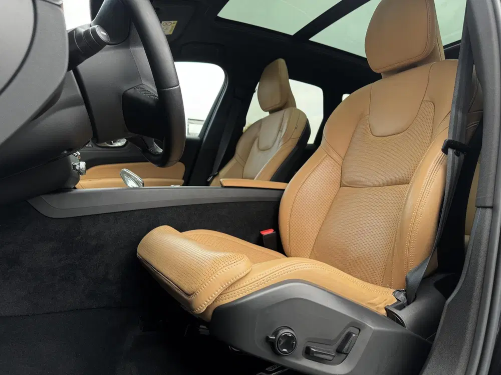 Volvo XC60 2.0 T6Plug-in hybrid uit 2022, foto 14