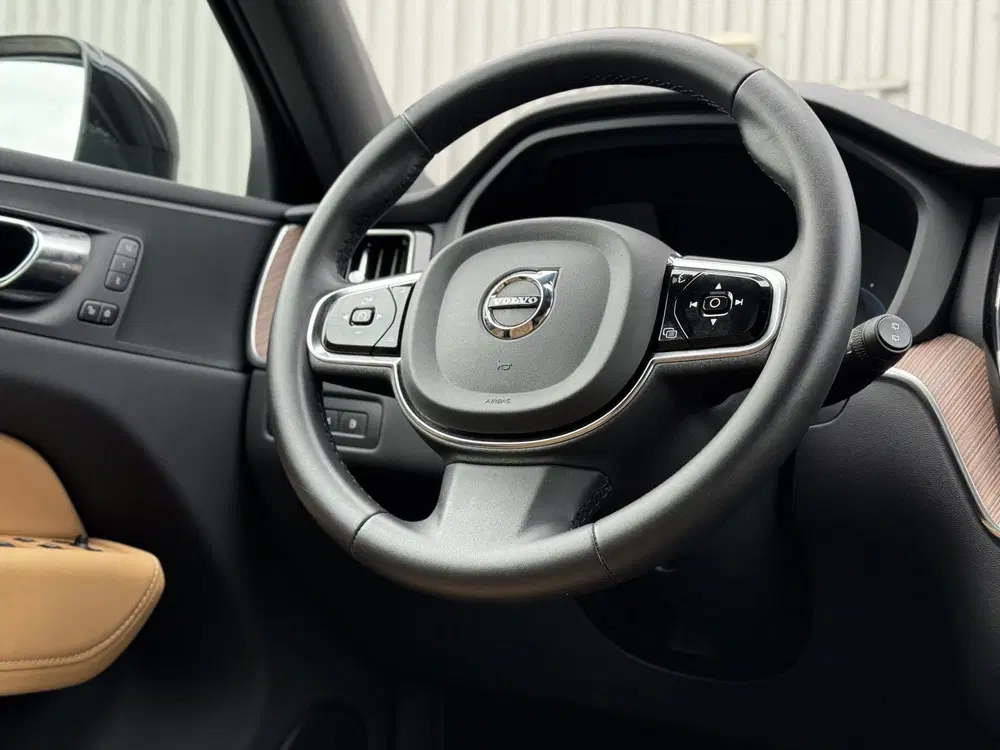 Volvo XC60 2.0 T6Plug-in hybrid uit 2022, foto 15