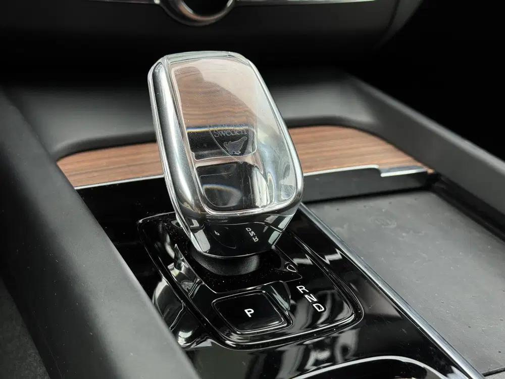 Volvo XC60 2.0 T6Plug-in hybrid uit 2022, foto 17