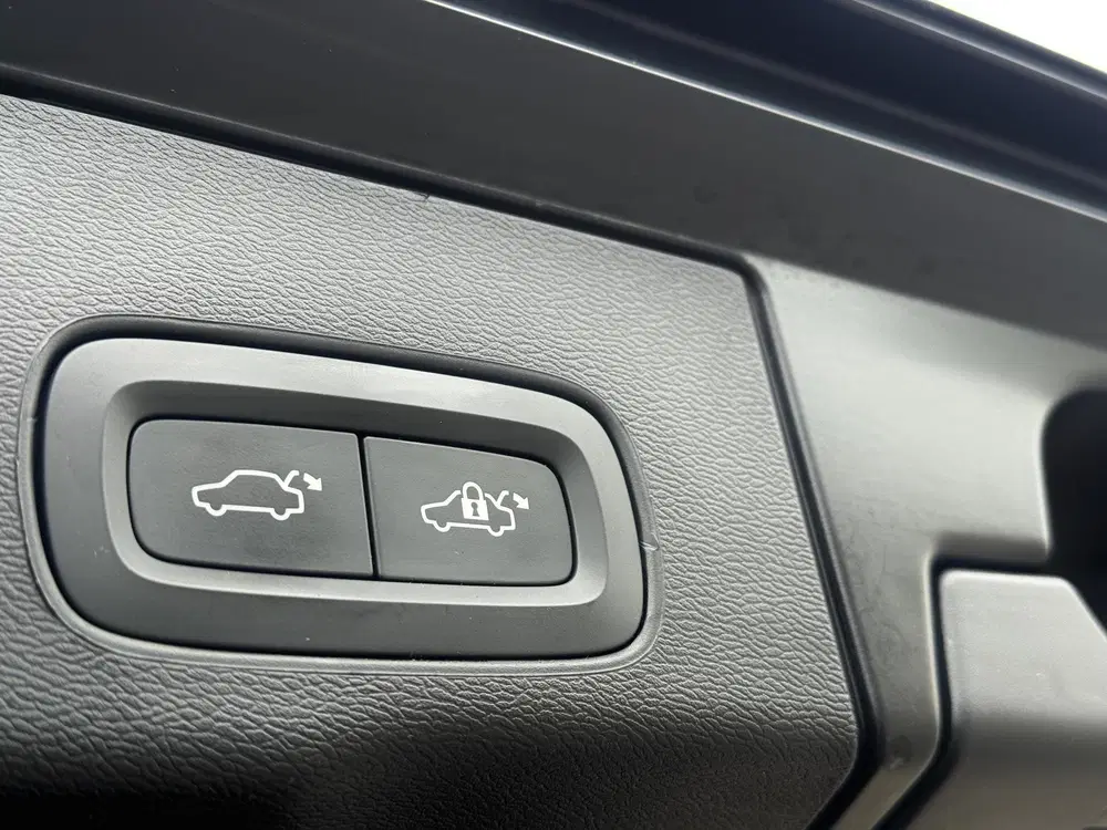 Volvo XC60 2.0 T6Plug-in hybrid uit 2022, foto 20