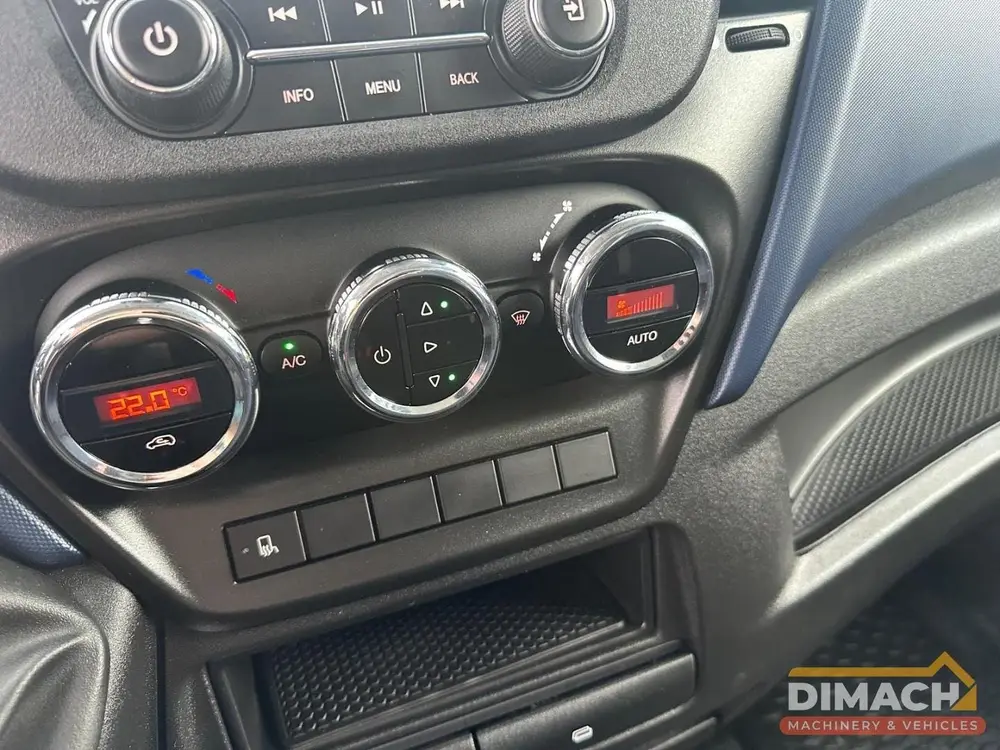 Iveco Daily Automaat uit 2019, foto 12