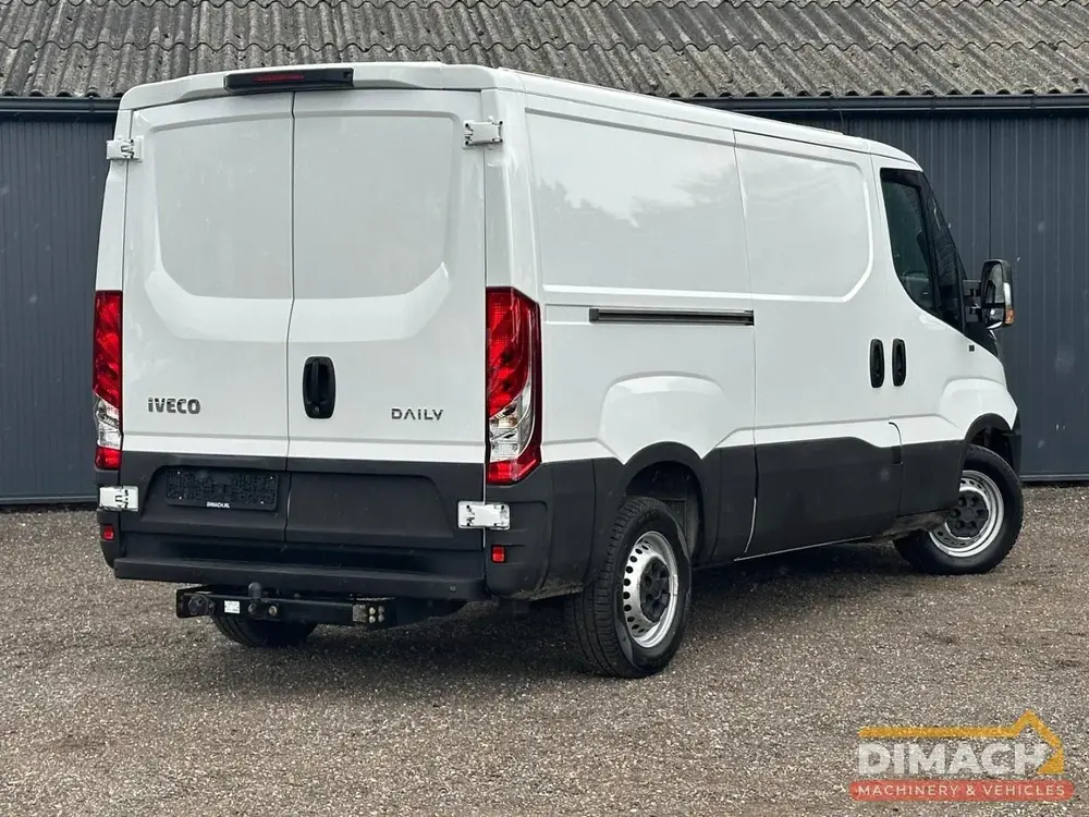 Iveco Daily Automaat uit 2019, foto 2