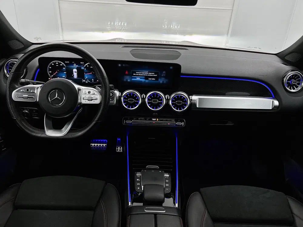 Mercedes-Benz GLB 180 Business Solution AMG uit 2022, foto 5
