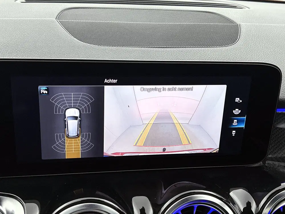 Mercedes-Benz GLB 180 Business Solution AMG uit 2022, foto 9