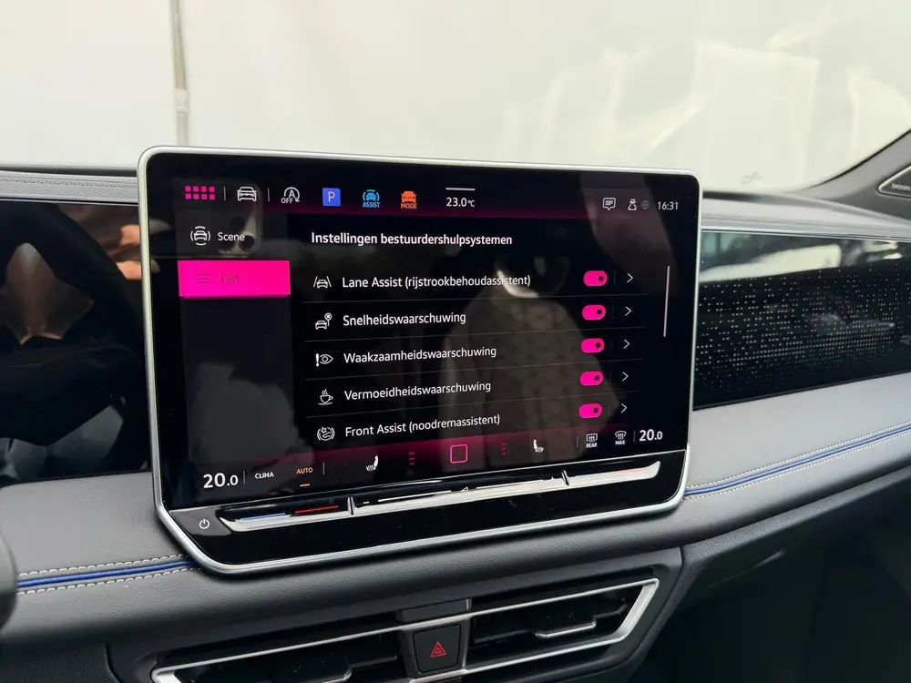 Volkswagen Tiguan 1.5 eTSI R-Line Edition | Pano | 360 Camer uit 2024, foto 17
