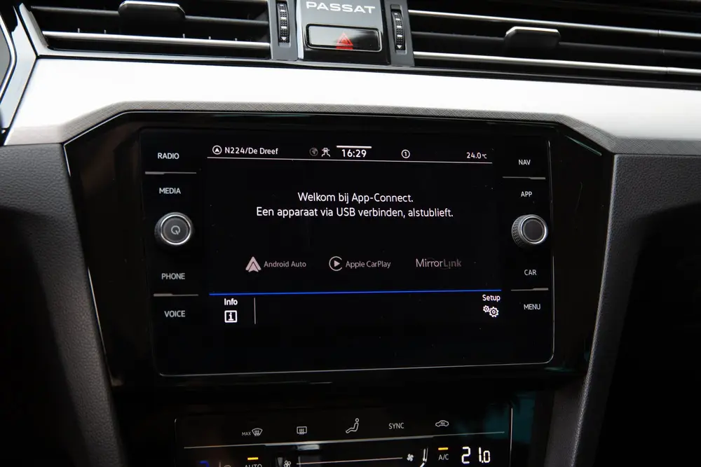 Volkswagen Passat Variant 1.5 TSI R-Line Business + , Adap. uit 2021, foto 13