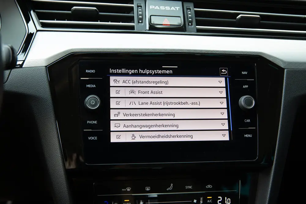 Volkswagen Passat Variant 1.5 TSI R-Line Business + , Adap. uit 2021, foto 15
