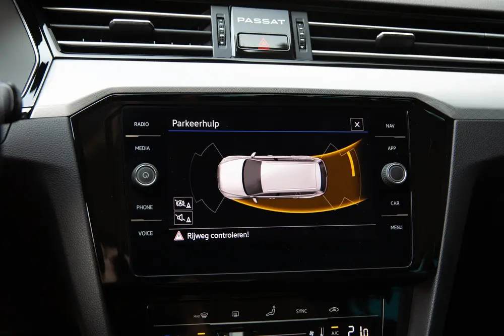 Volkswagen Passat Variant 1.5 TSI R-Line Business + , Adap. uit 2021, foto 16