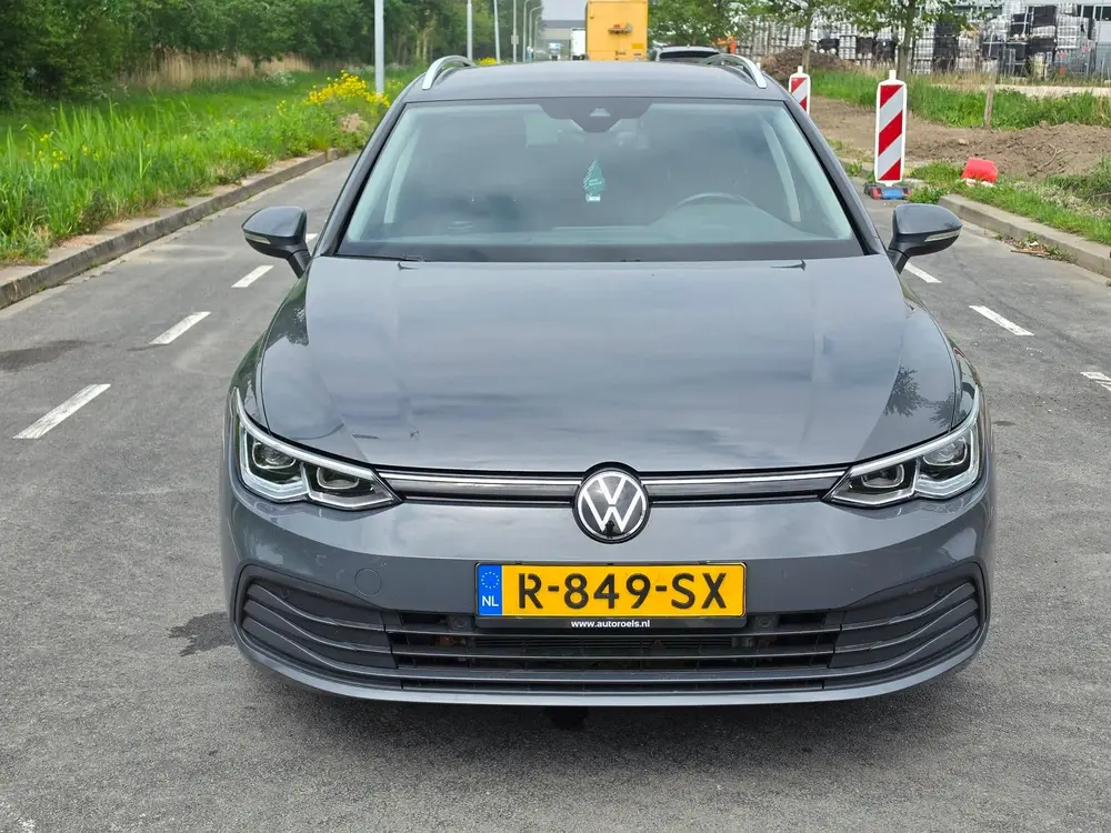 Volkswagen Golf Variant 1.0 eTSI Life Business / AUTOMAAT / uit 2022, foto 2