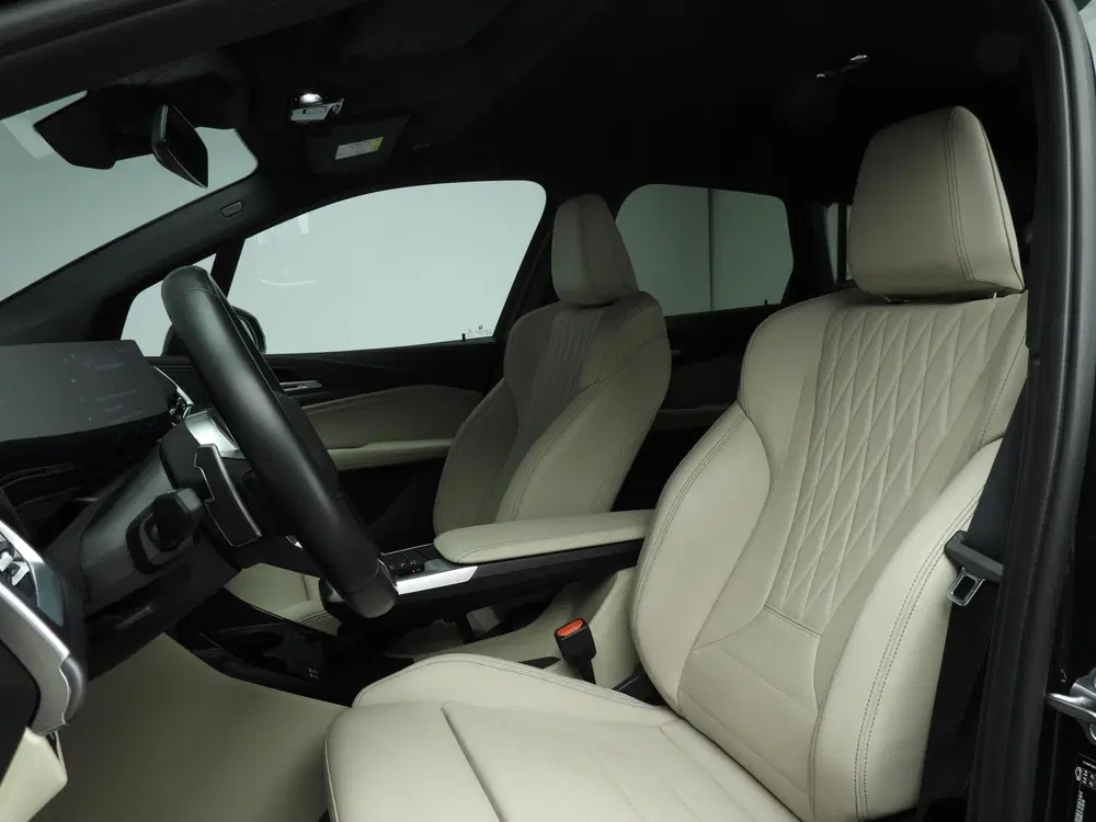 BMW 2-serie Active Tourer 220i uit 2022, foto 7