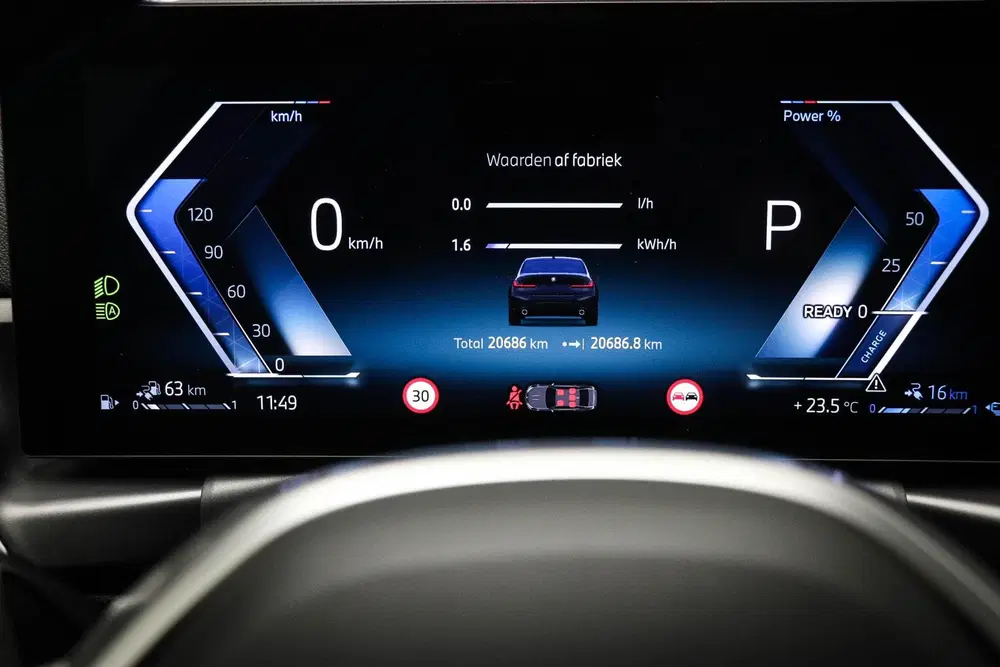 BMW 3-serie 330e M-Sport uit 2025, foto 4