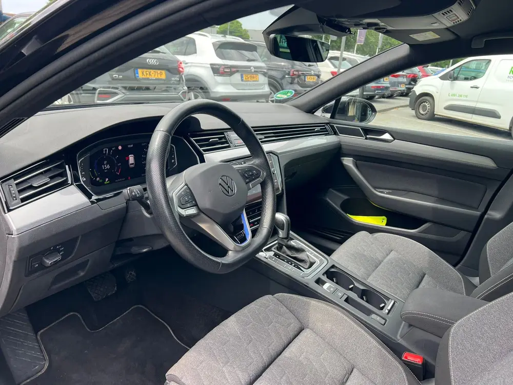 Volkswagen Passat Variant 1.4 TSI PHEV GTE virtual cockpit uit 2022, foto 2