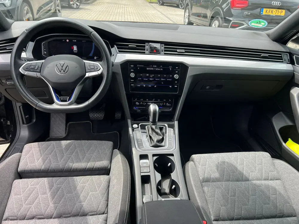 Volkswagen Passat Variant 1.4 TSI PHEV GTE virtual cockpit uit 2022, foto 9