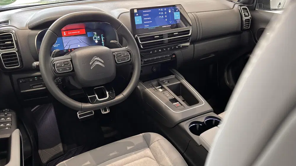 Citroën C5 Aircross Citroen C5 Aircross 1.6 Plug-in Hybrid 225 uit 2024, foto 9