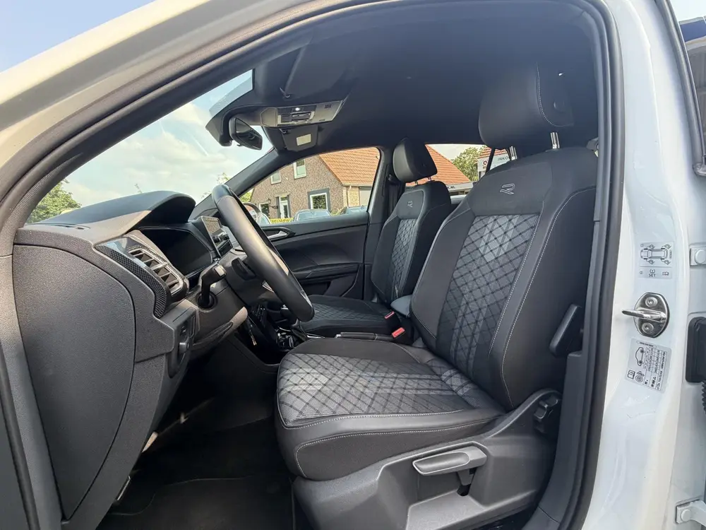 Volkswagen T-Cross 1.5 TSI R-Line TREKHAAK | NAVI | CAMERA | uit 2025, foto 19