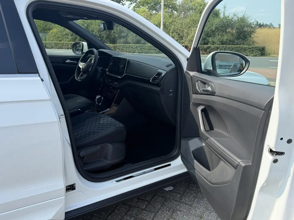 Volkswagen T-Cross 1.5 TSI R-Line TREKHAAK | NAVI | CAMERA | uit 2025, foto 20
