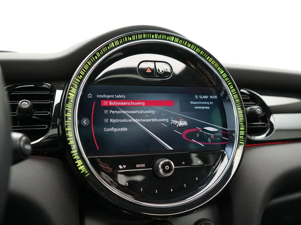 Mini Electric MINI Yours 32 uit 2021, foto 18