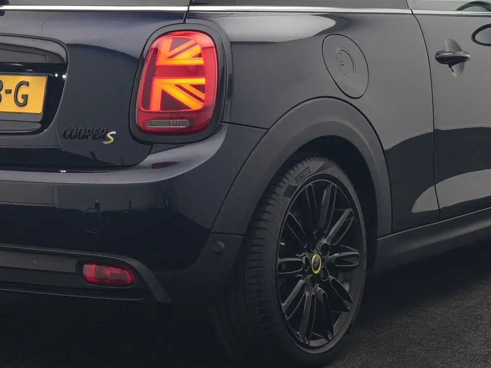 Mini Electric MINI Yours 32 uit 2021, foto 8