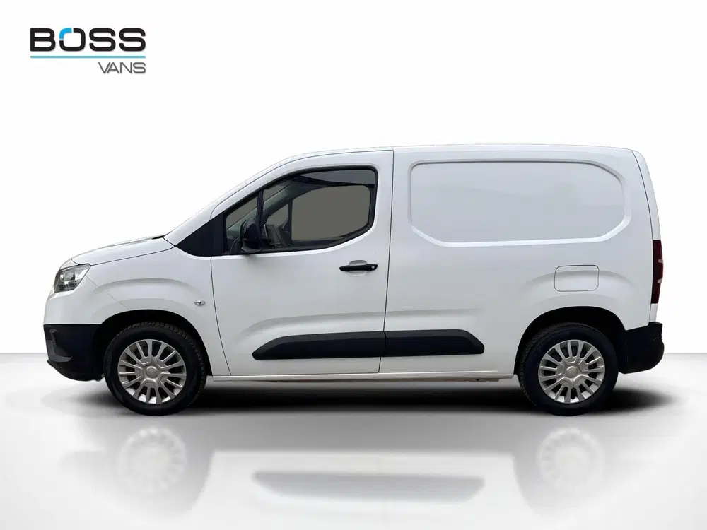 Toyota Proace City 1.2T 110 PK *Benzine* L1 Navigatie Climat uit 2022, foto 2