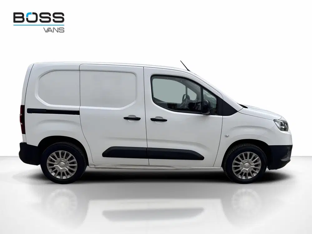 Toyota Proace City 1.2T 110 PK *Benzine* L1 Navigatie Climat uit 2022, foto 5