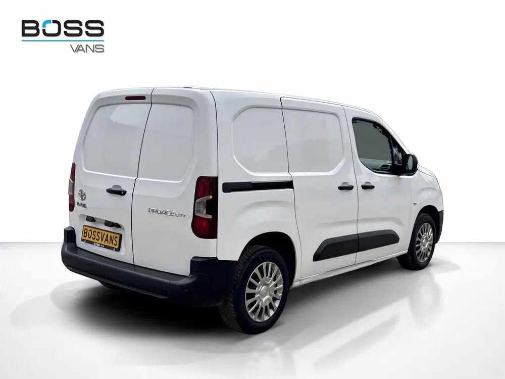 Toyota Proace City 1.2T 110 PK *Benzine* L1 Navigatie Climat uit 2022, foto 6