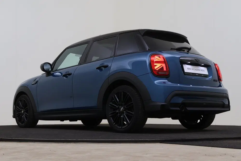 Mini Hatchback Cooper Classic Automaat uit 2022, foto 11