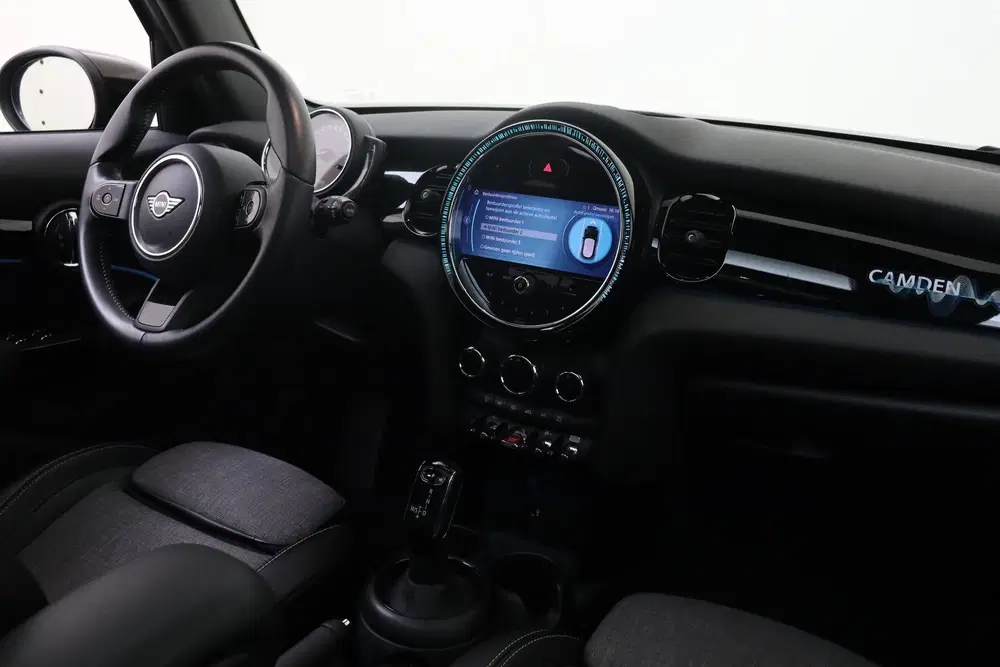 Mini Hatchback Cooper Classic Automaat uit 2022, foto 12