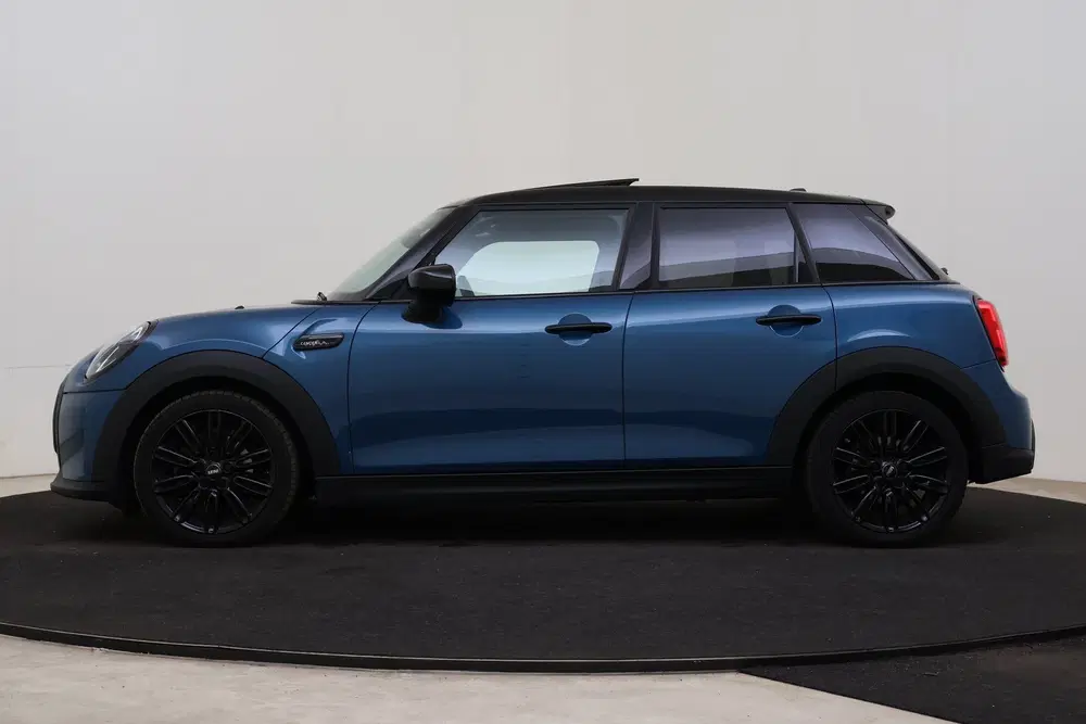 Mini Hatchback Cooper Classic Automaat uit 2022, foto 14