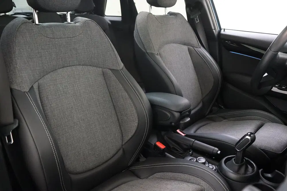 Mini Hatchback Cooper Classic Automaat uit 2022, foto 16