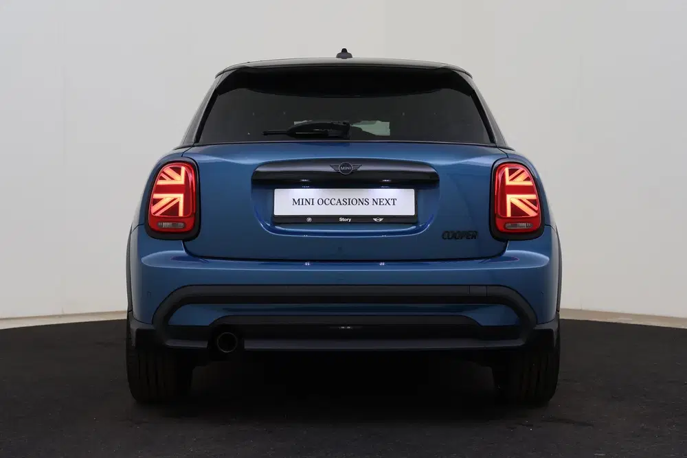 Mini Hatchback Cooper Classic Automaat uit 2022, foto 5