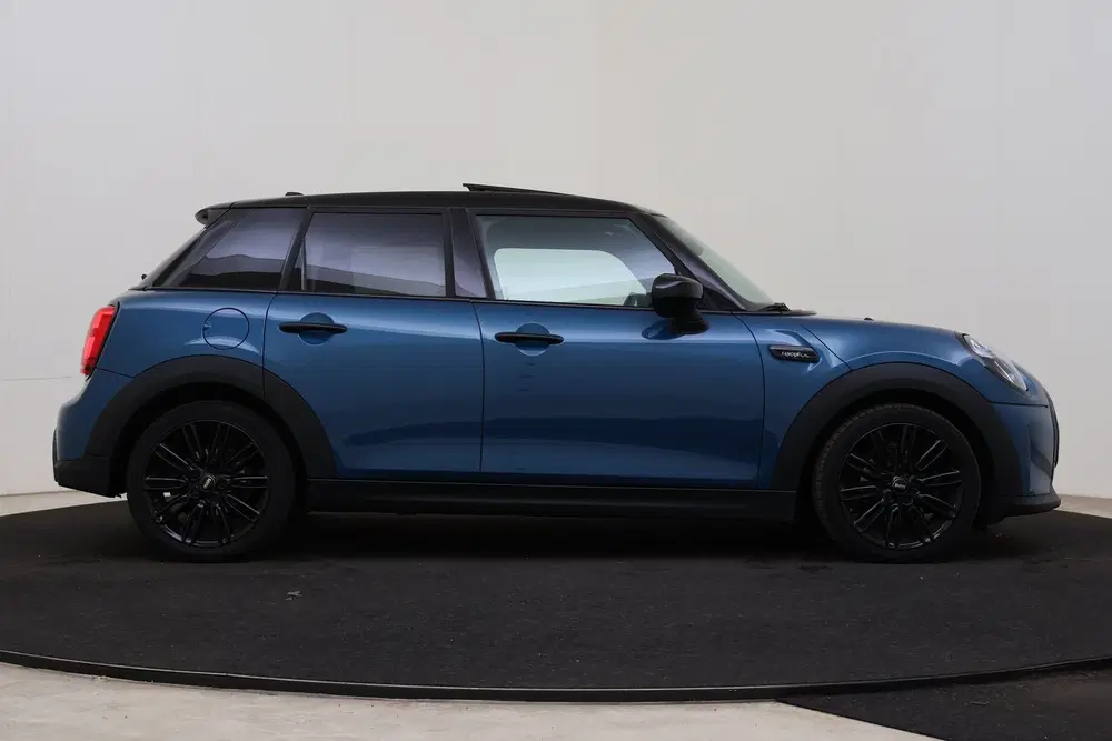Mini Hatchback Cooper Classic Automaat uit 2022, foto 7