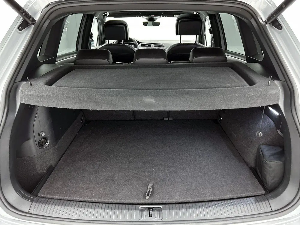 Volkswagen Tiguan 1.4 TSI eHybrid R-Line Business+ | PANO-SC uit 2022, foto 16
