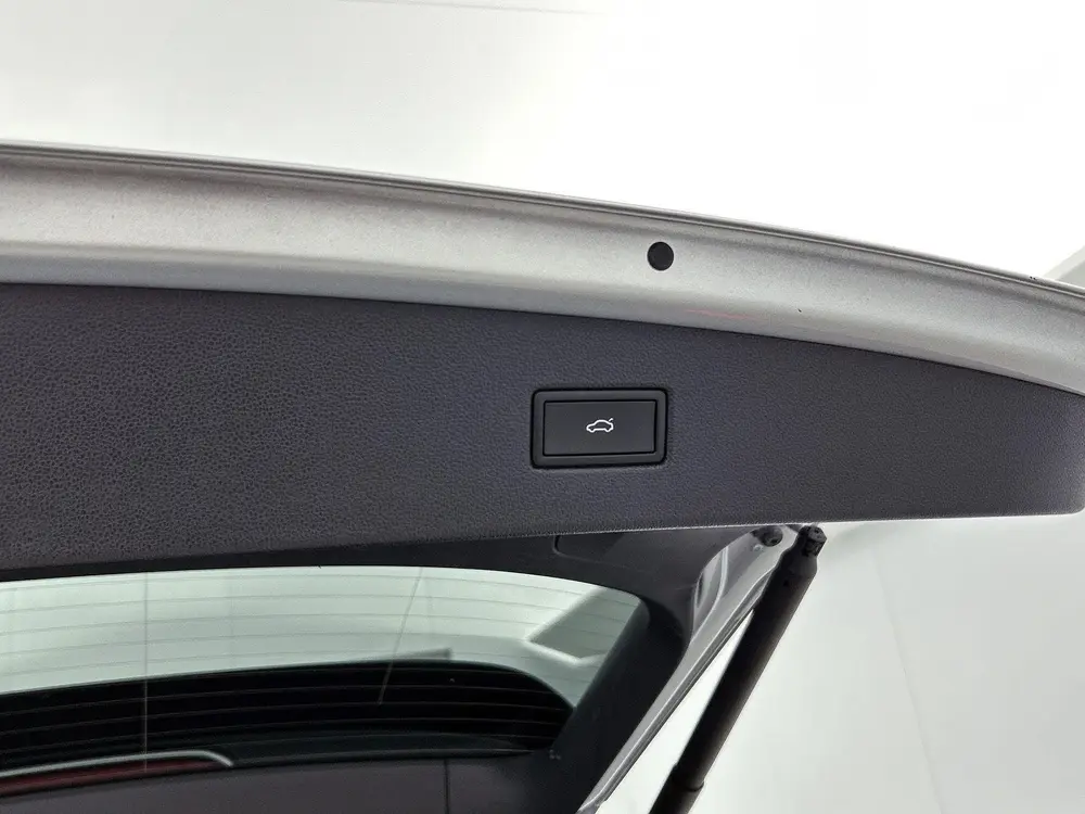 Volkswagen Tiguan 1.4 TSI eHybrid R-Line Business+ | PANO-SC uit 2022, foto 17