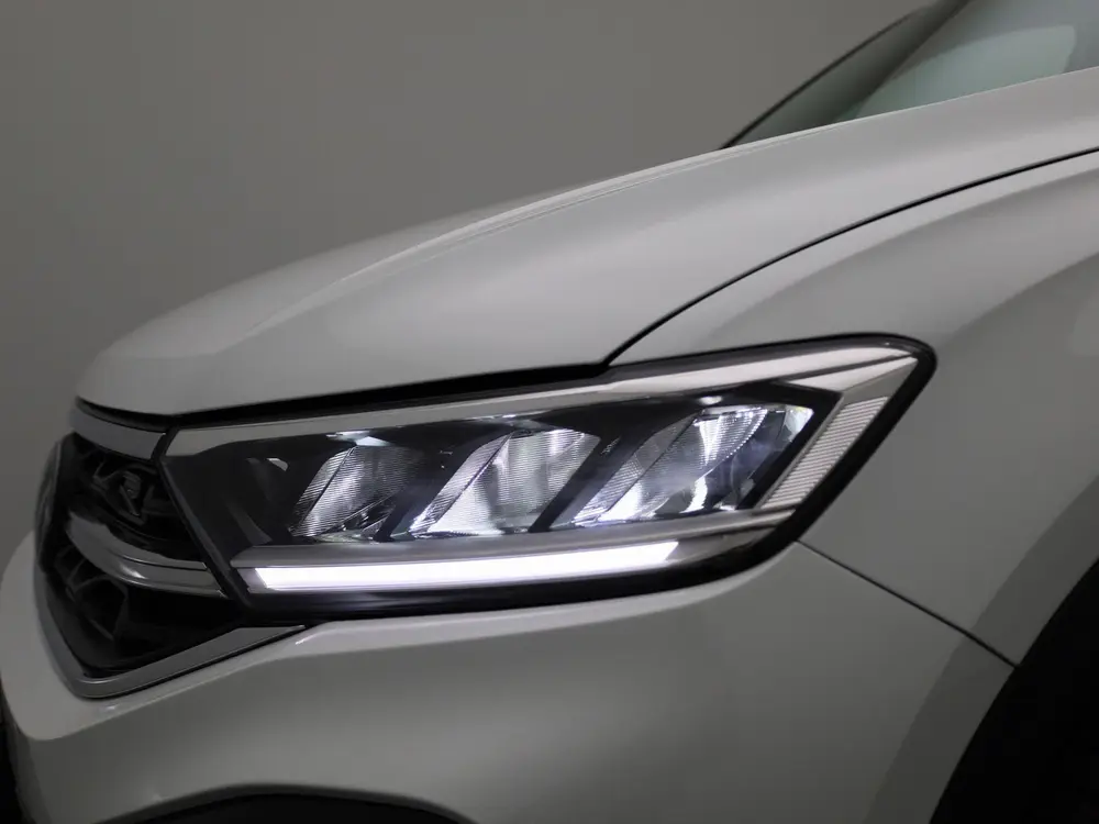 Volkswagen T-Roc 1.5 TSI R-Line | 150PK | AUTOMAAT | NAVIGAT uit 2022, foto 15