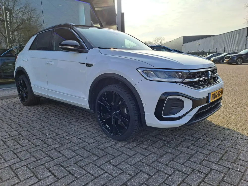 Volkswagen T-Roc 1.5 TSI R-Line | 150PK | AUTOMAAT | NAVIGAT uit 2022, foto 2