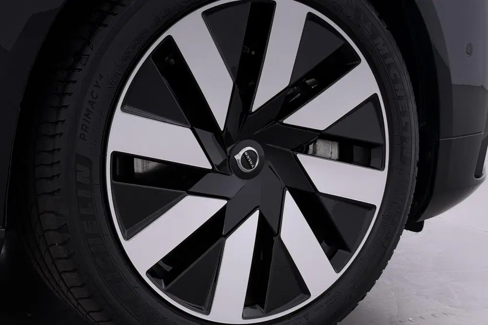 Volvo V90 T8 Plus Dark uit 2024, foto 18