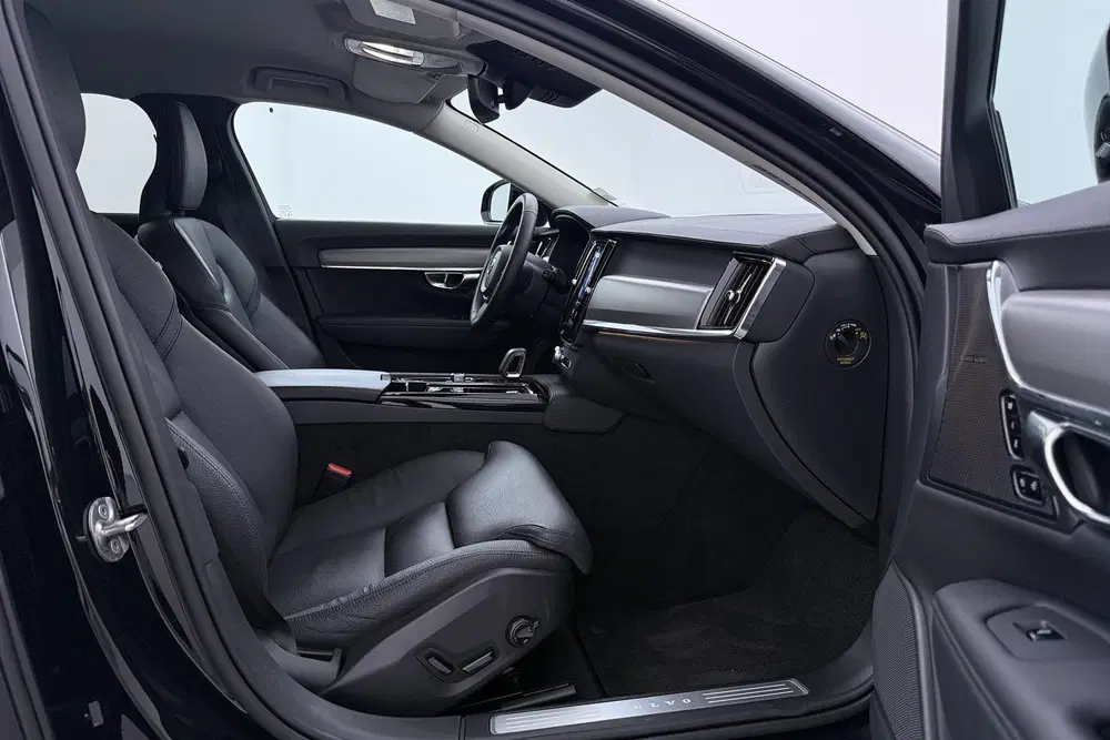 Volvo V90 T8 Plus Dark uit 2024, foto 5