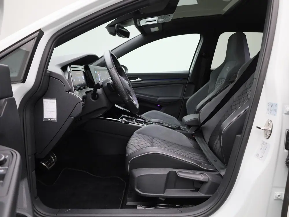 Volkswagen Golf 1.5 eTSI R-Line Business | Automaat | Panora uit 2024, foto 11