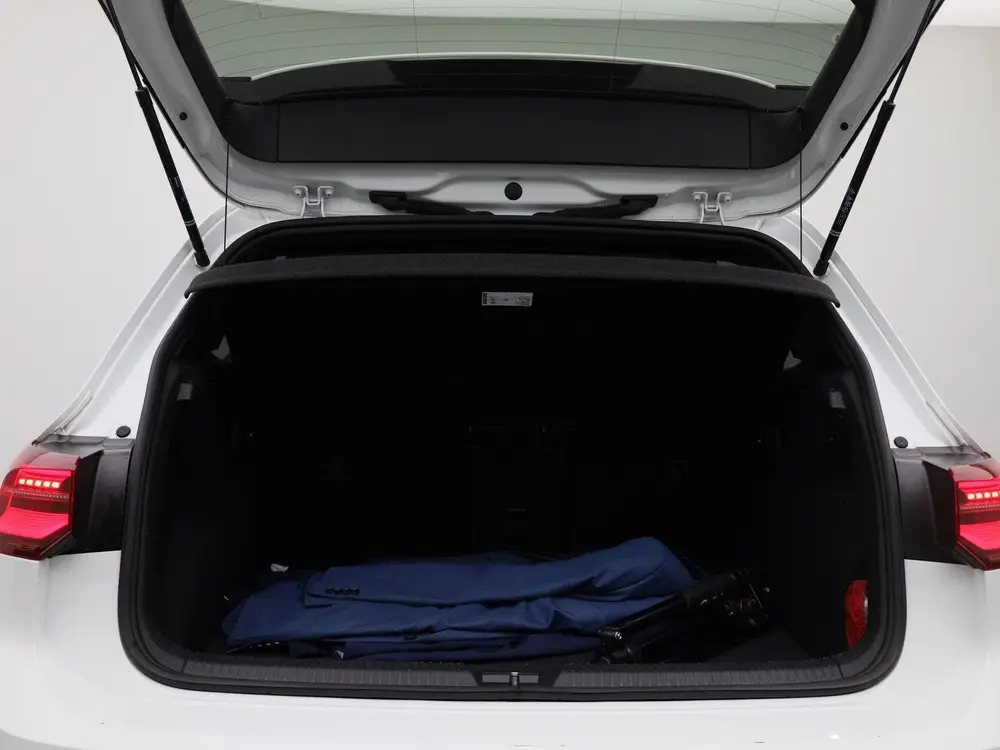 Volkswagen Golf 1.5 eTSI R-Line Business | Automaat | Panora uit 2024, foto 14