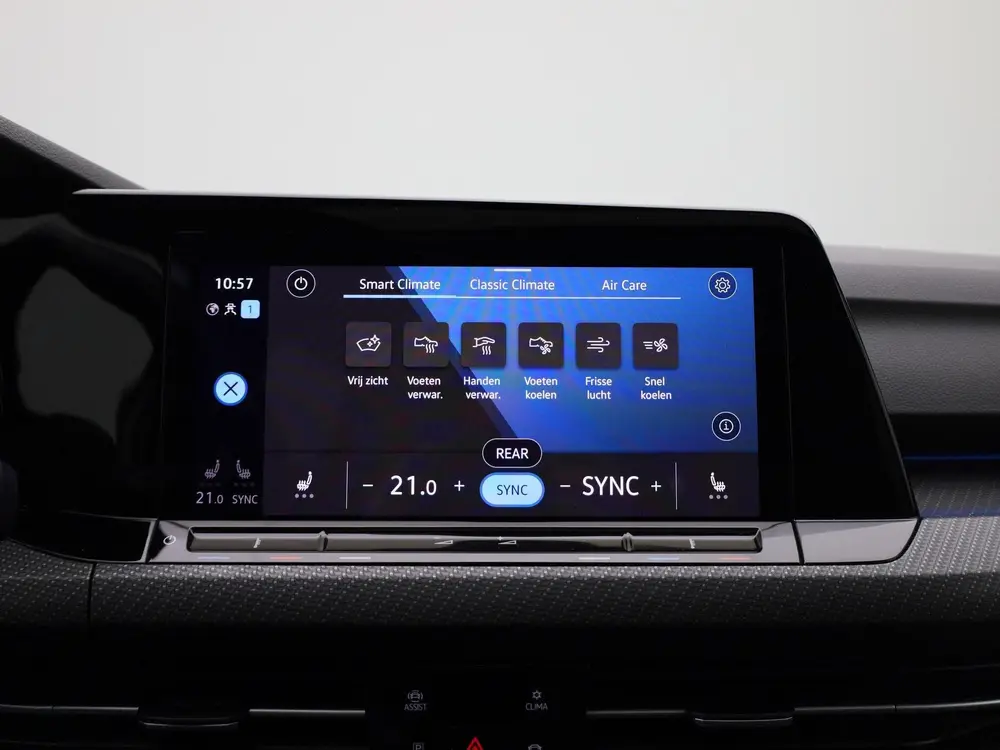Volkswagen Golf 1.5 eTSI R-Line Business | Automaat | Panora uit 2024, foto 17