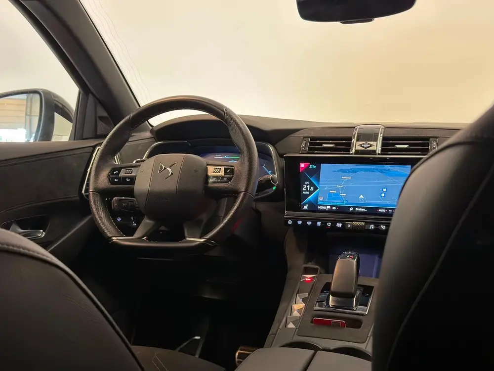 DS Automobiles DS 7 Crossback DS 7 Crossback E-Tense Performance Line+ uit 2022, foto 10