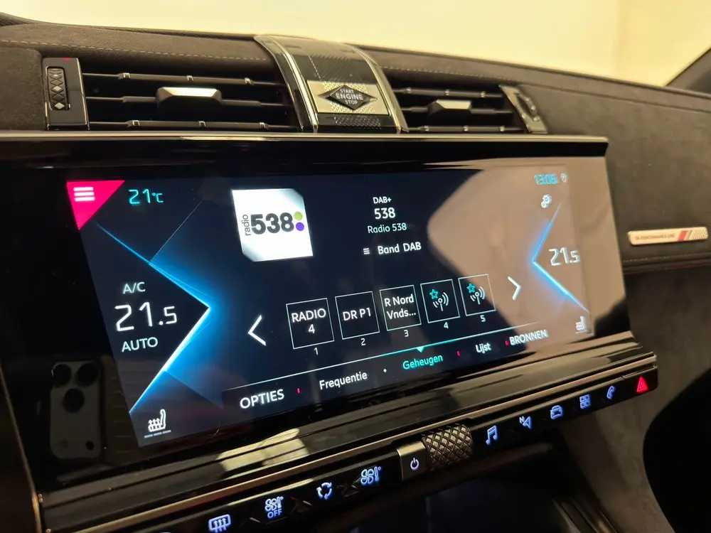 DS Automobiles DS 7 Crossback DS 7 Crossback E-Tense Performance Line+ uit 2022, foto 16