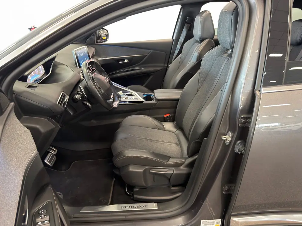 Peugeot 3008 1.2 PureTech GT LINE|PANORAMA|NAVI/CAMERA|CRUIS uit 2019, foto 11