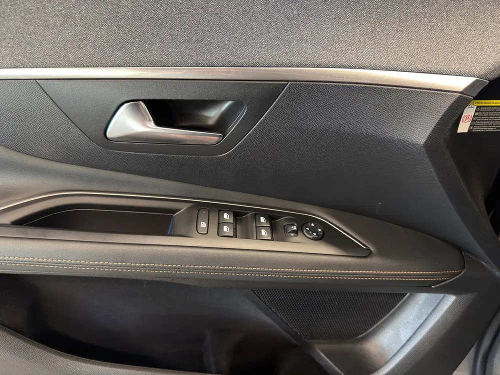 Peugeot 3008 1.2 PureTech GT LINE|PANORAMA|NAVI/CAMERA|CRUIS uit 2019, foto 20