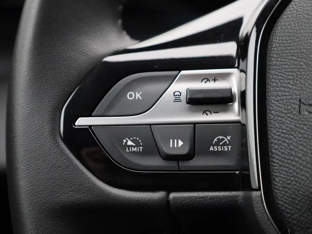 Peugeot 308 1.2 Allure Pack Business uit 2023, foto 20