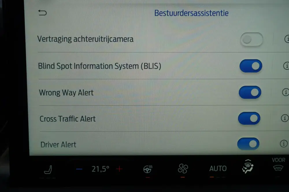 Ford Focus 1.0 EcoB.125PK Hybrid Titanium X uit 2022, foto 11