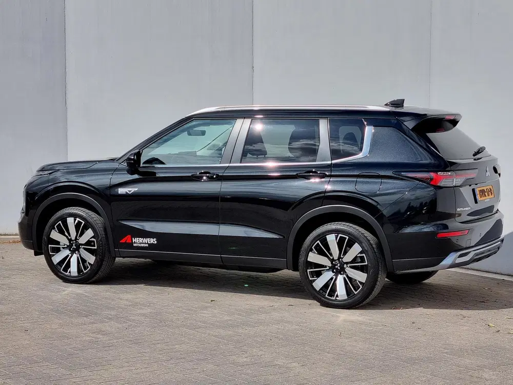 Mitsubishi Outlander 2.4 PHEV First Edition uit 2025, foto 15